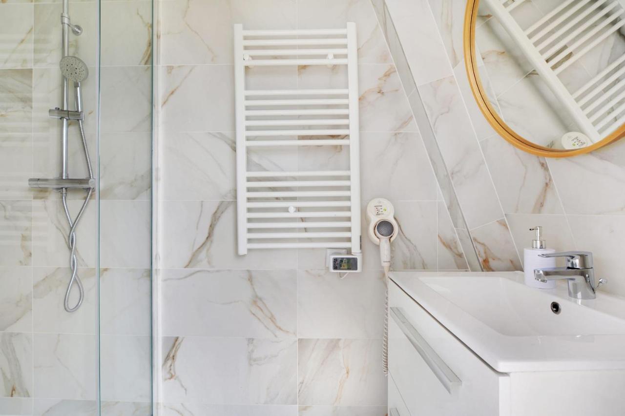 Exceptional Triplex With Terrace - Montmartre Apartment ปารีส ภายนอก รูปภาพ